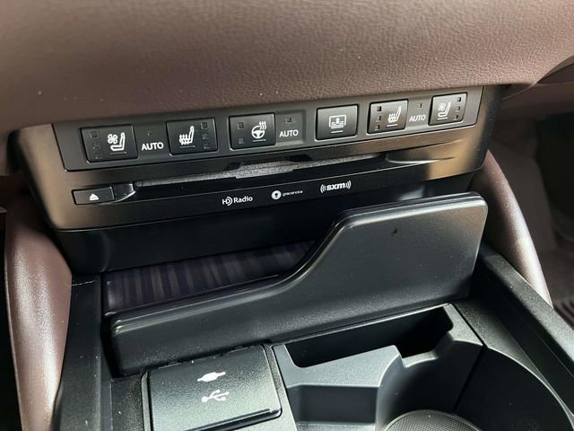 Used 2021 Lexus ES 350 Luxury w/ Accessory Package image 21