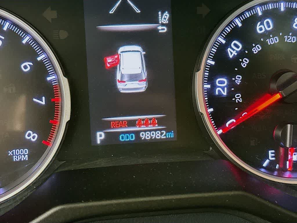 Used 2019 Toyota RAV4 LE FWD image 20