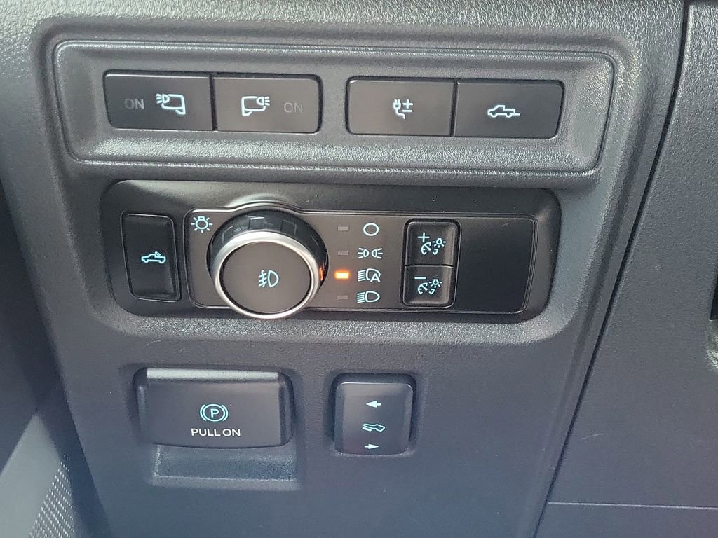 Certified 2024 Ford F150 Platinum w/ Equipment Group 702A High image 34