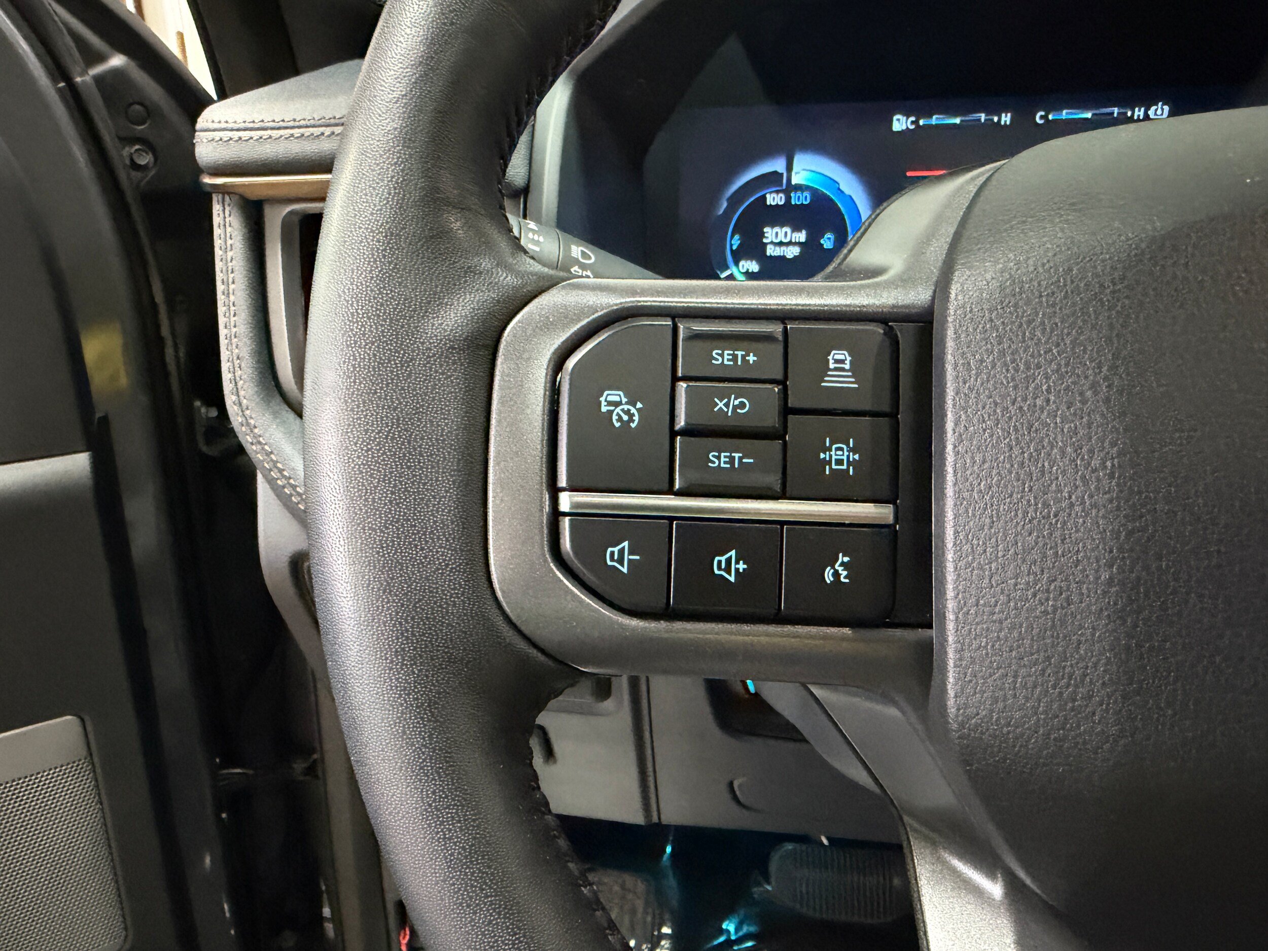 Certified 2024 Ford F150 Lightning Lariat AWD/4WD image 19