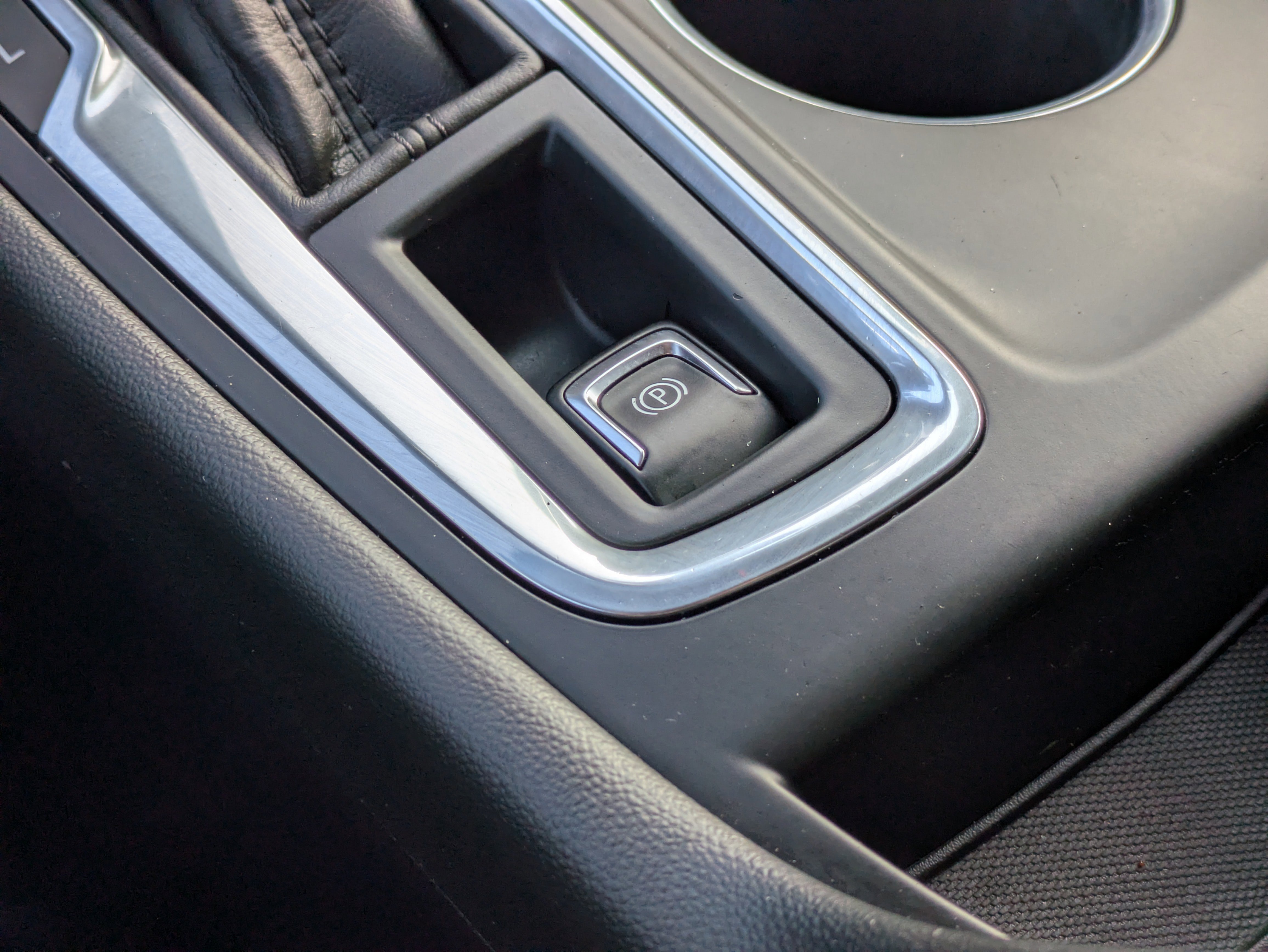 Used 2020 Chevrolet Equinox LT image 30