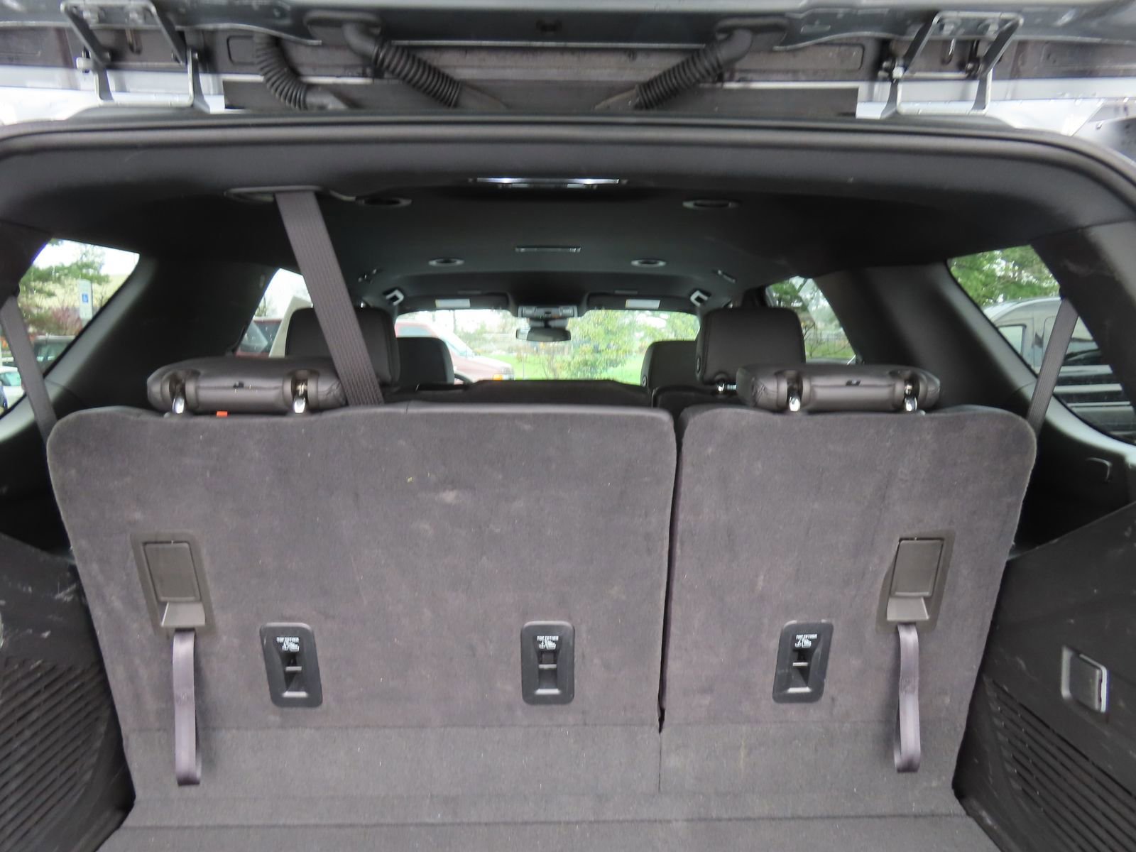 Used 2025 Chevrolet Tahoe LT image 36