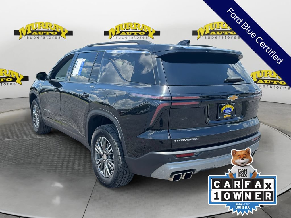 Used 2025 Chevrolet Traverse LT FWD image 4