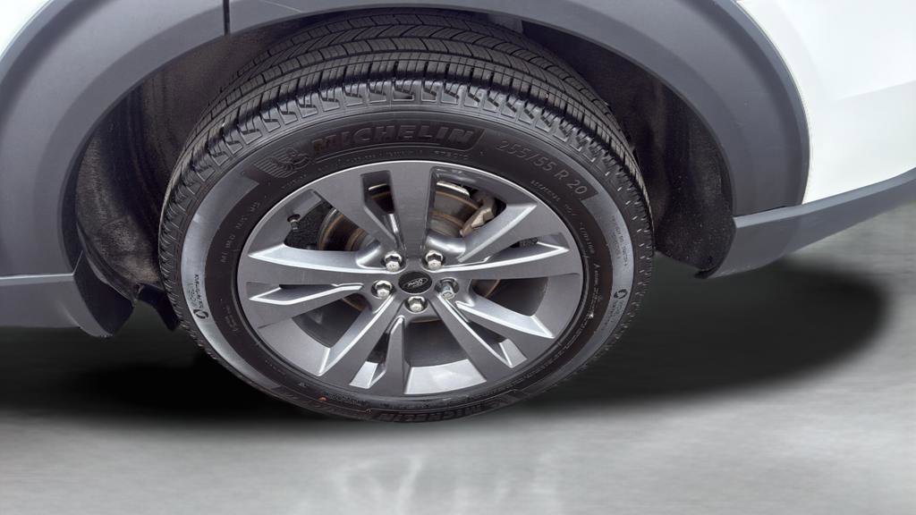Certified 2024 Ford Explorer XLT w/ Equipment Group 202A AWD/4WD image 37