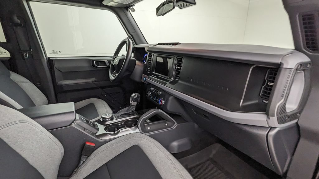 Certified 2023 Ford Bronco Big Bend w/ Sasquatch Package AWD/4WD image 38
