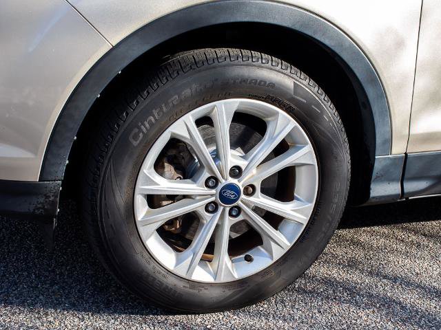 Certified 2017 Ford Escape SE image 5