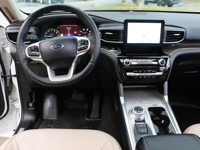 Certified 2022 Ford Explorer Limited w/ Equipment Group 301A AWD/4WD image 18