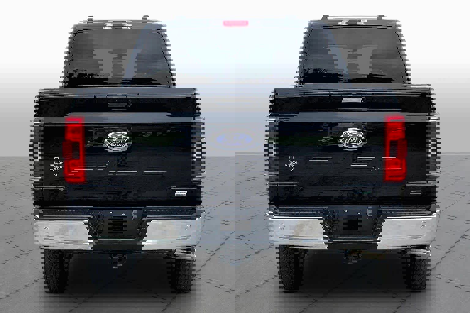 Certified 2023 Ford F150 XLT w/ Equipment Group 302A High image 3