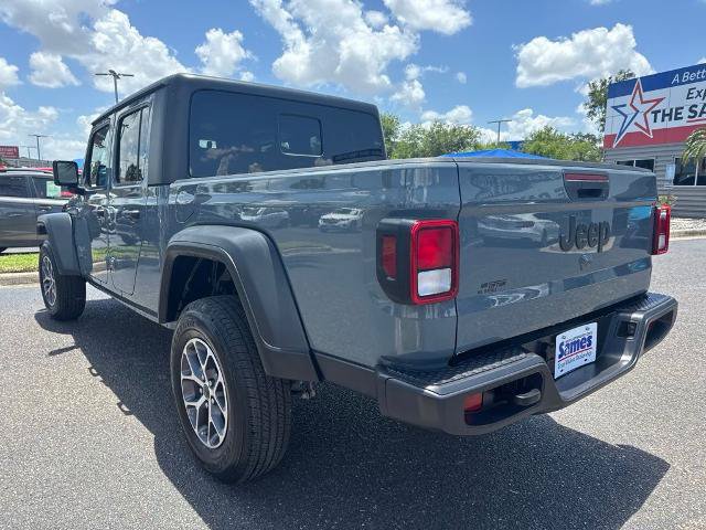 Used 2025 Jeep Gladiator Sport AWD/4WD image 3