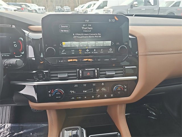 Used 2025 Nissan Pathfinder Platinum image 21