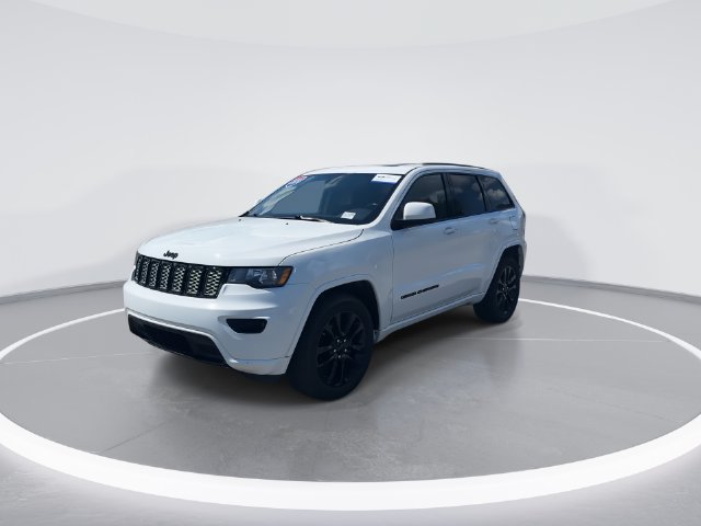 Used 2020 Jeep Grand Cherokee Altitude AWD/4WD image 3