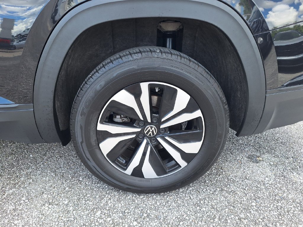 Used 2024 Volkswagen Atlas SE FWD image 22