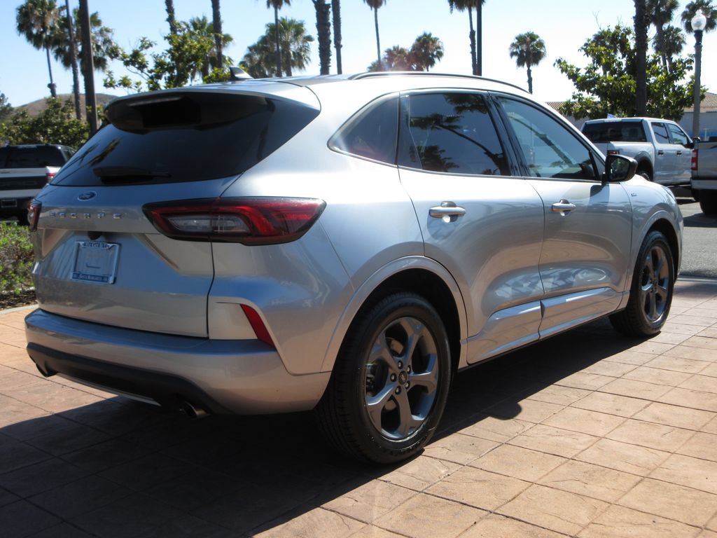 Certified 2023 Ford Escape ST-Line FWD image 4