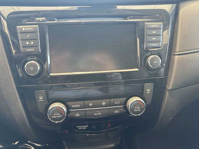 Used 2020 Nissan Rogue SV image 10