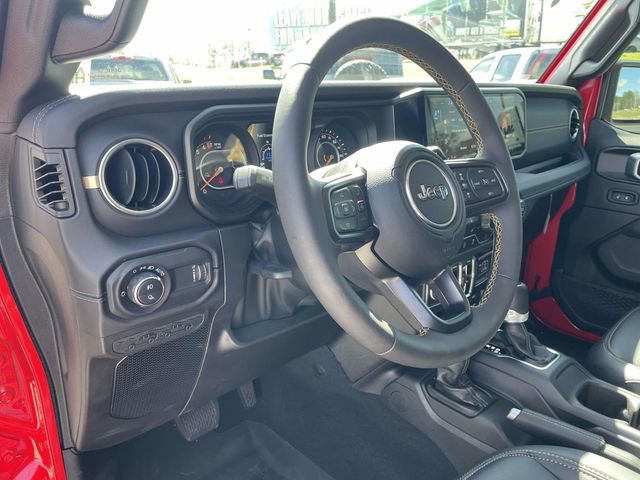 Used 2024 Jeep Gladiator Sport w/ Premium Package image 15