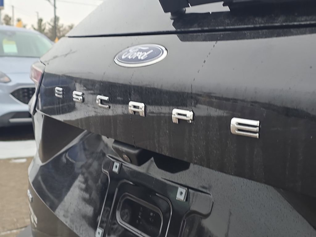 Certified 2022 Ford Escape SE w/ SE Sport Appearance Package AWD/4WD image 7