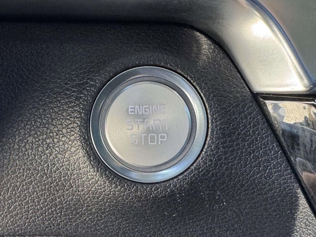 Used 2022 Kia Telluride SX w/ SX Prestige Package image 14