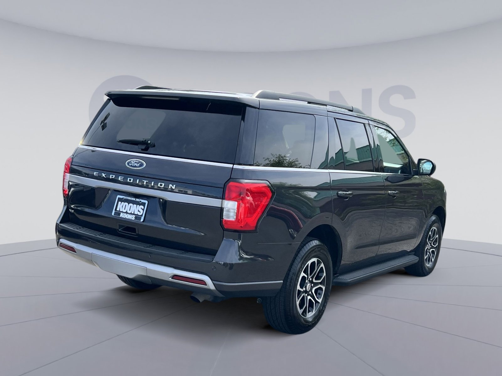 Certified 2024 Ford Expedition XLT AWD/4WD image 11