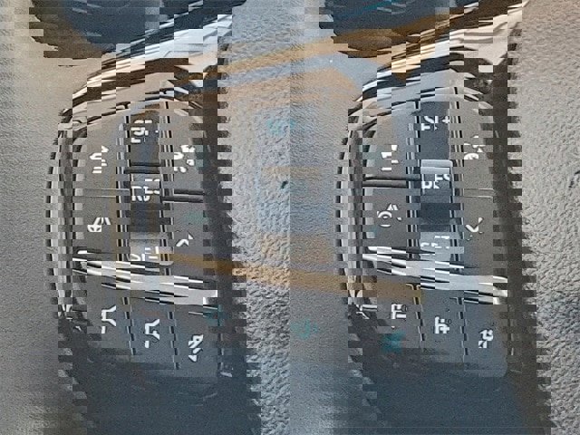 Certified 2022 Ford Escape SEL image 33