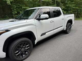 Used 2024 Toyota Tundra Platinum AWD/4WD image 3