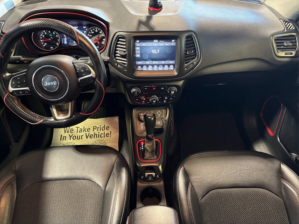 Used 2018 Jeep Compass Trailhawk AWD/4WD image 25