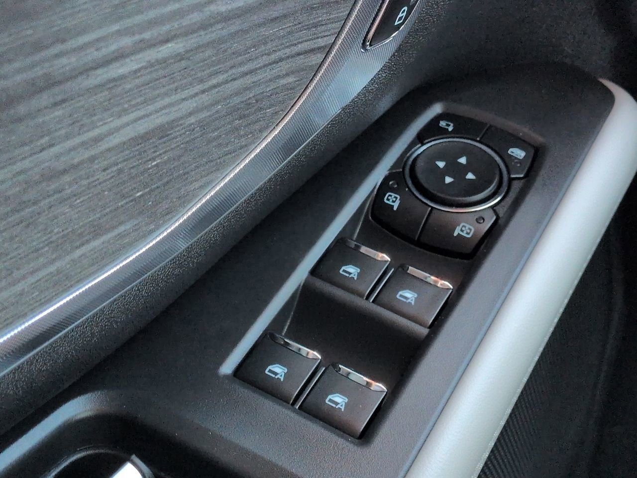 Certified 2025 Ford Expedition Platinum w/ Platinum Ultimate Package image 23