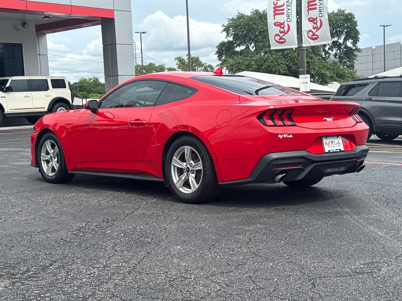 Certified 2024 Ford Mustang Coupe RWD image 7