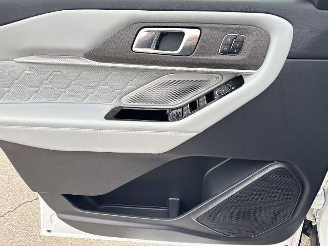Certified 2025 Ford Explorer Platinum w/ Ultimate Package image 12