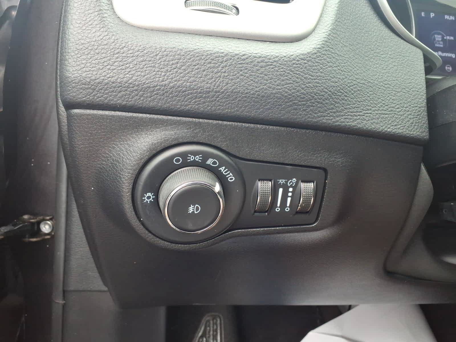 Used 2021 Jeep Compass Latitude AWD/4WD image 14