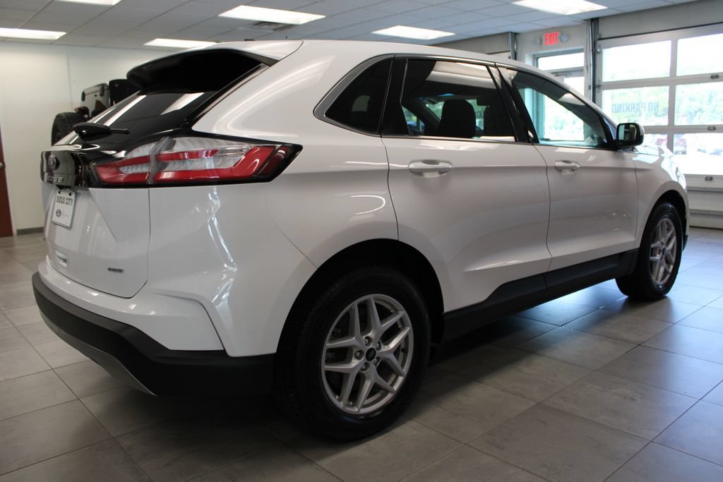 Certified 2024 Ford Edge SEL AWD/4WD image 4