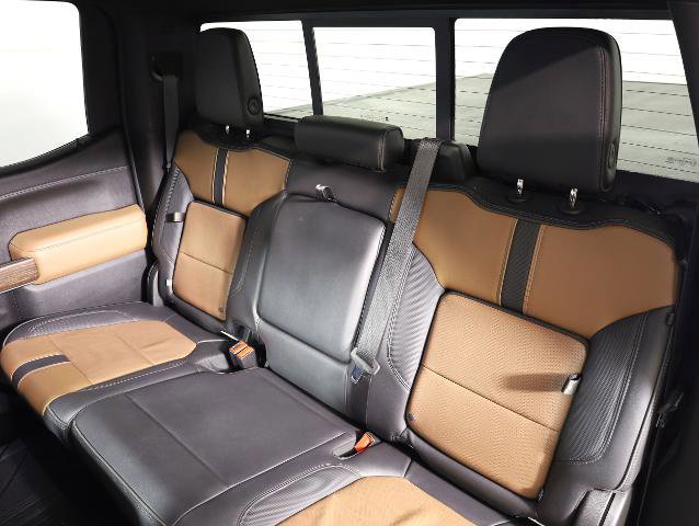 Used 2021 Chevrolet Silverado 1500 High Country w/ Technology Package image 11