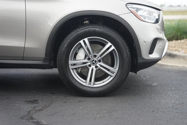 Used 2022 Mercedes-Benz GLC 300 image 4