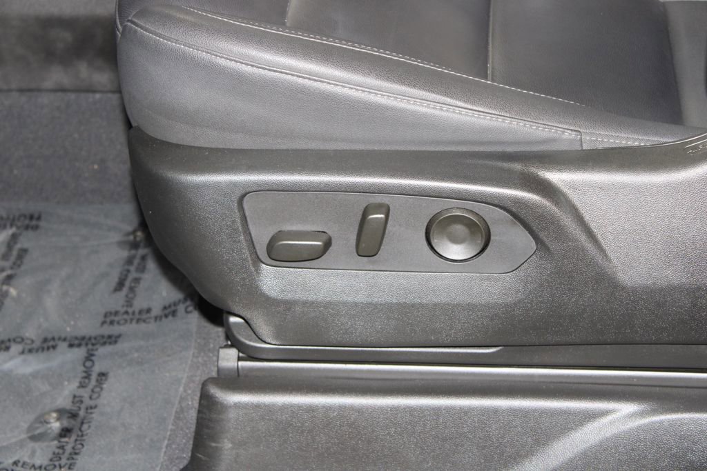 Used 2023 Chevrolet Suburban Z71 w/ Luxury Package image 24