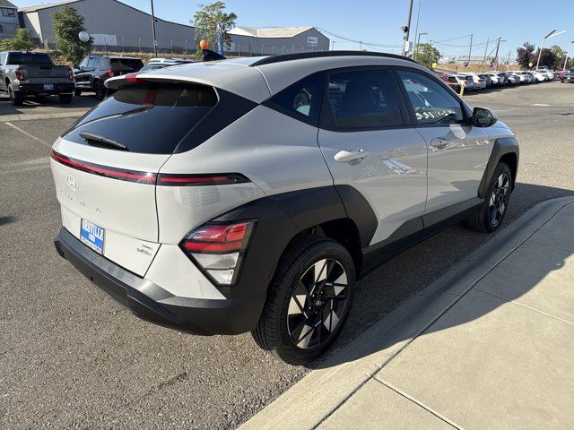 Used 2024 Hyundai Kona SEL AWD/4WD image 5