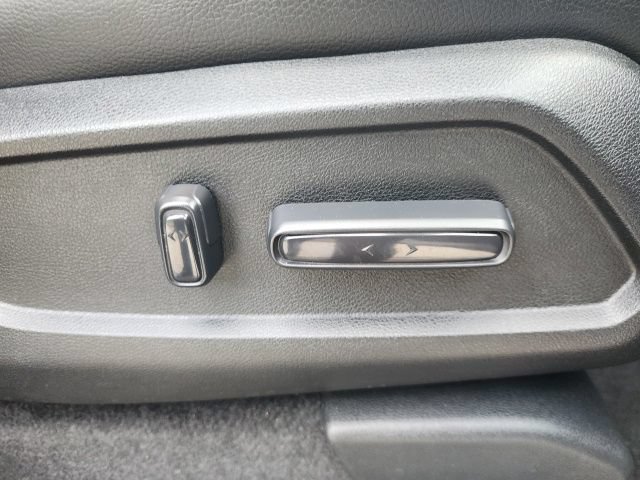 Used 2023 Honda Pilot TrailSport image 14