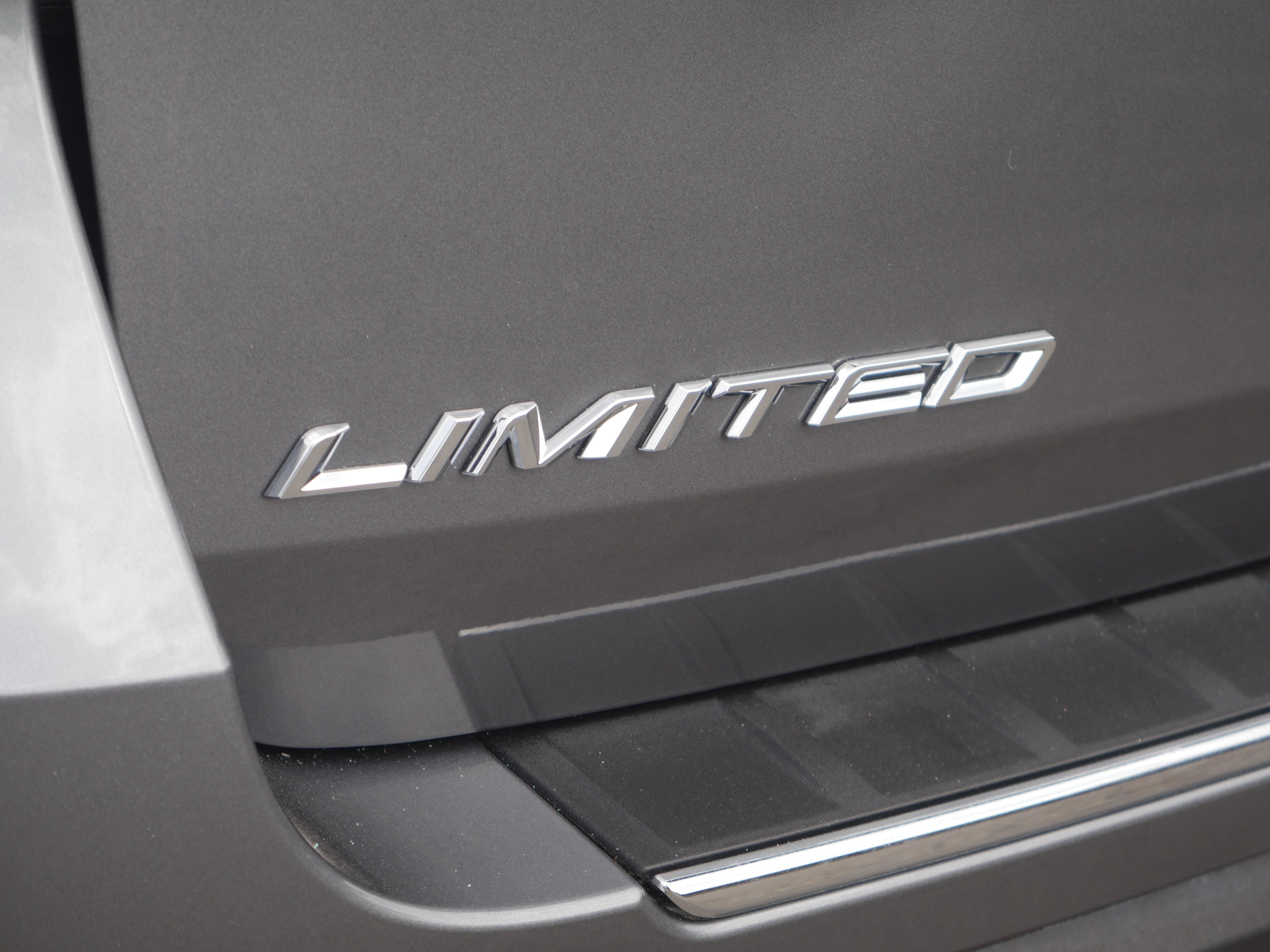 Certified 2024 Ford Explorer Limited AWD/4WD image 19