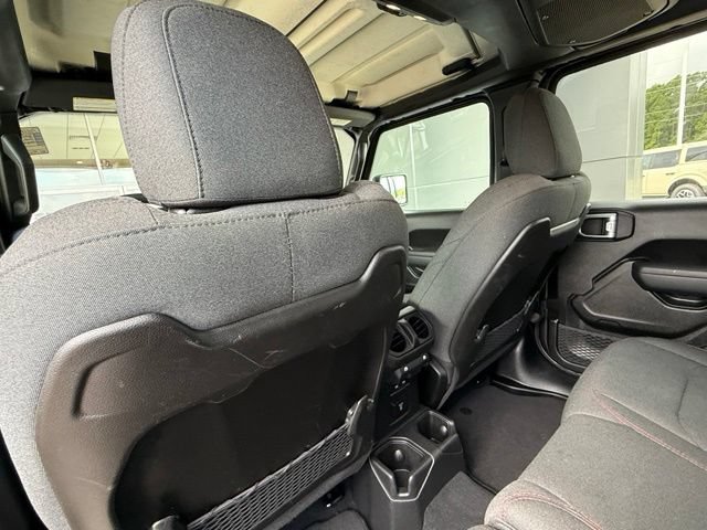 Used 2025 Jeep Wrangler Unlimited Rubicon AWD/4WD image 14
