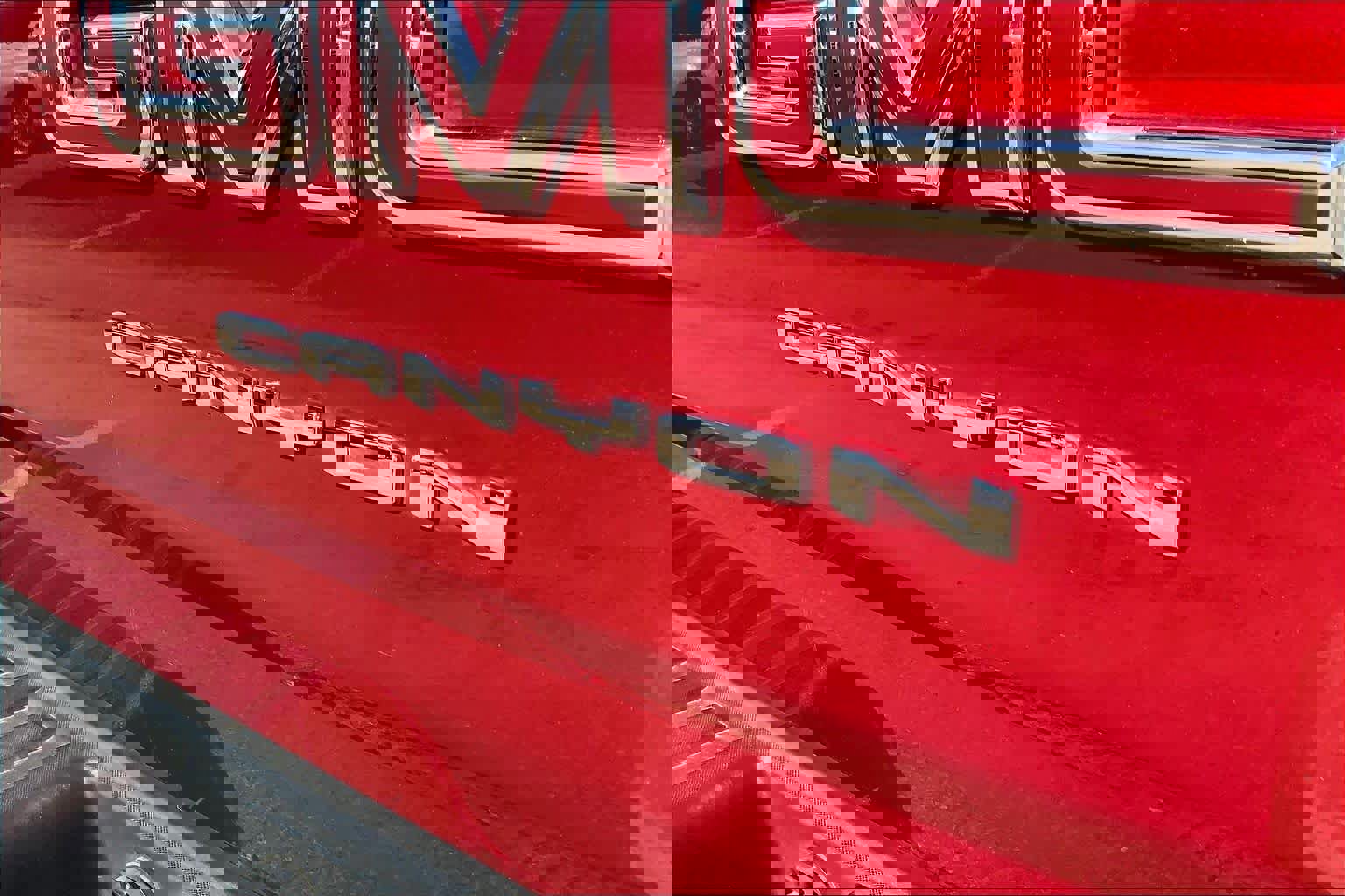 Used 2022 GMC Canyon AT4 w/ Driver Alert Package image 30