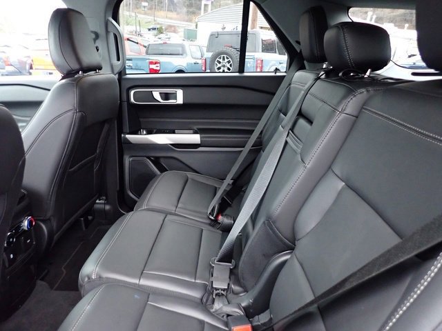 Certified 2023 Ford Explorer XLT w/ Equipment Group 202A image 18