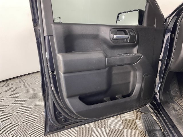 Used 2022 Chevrolet Silverado 1500 Custom RWD image 11