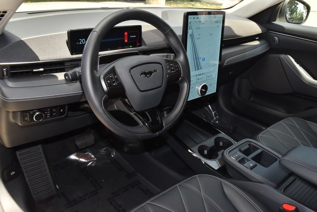 Certified 2025 Ford Mustang Mach-E Select w/ Comfort Package Lite AWD/4WD image 32