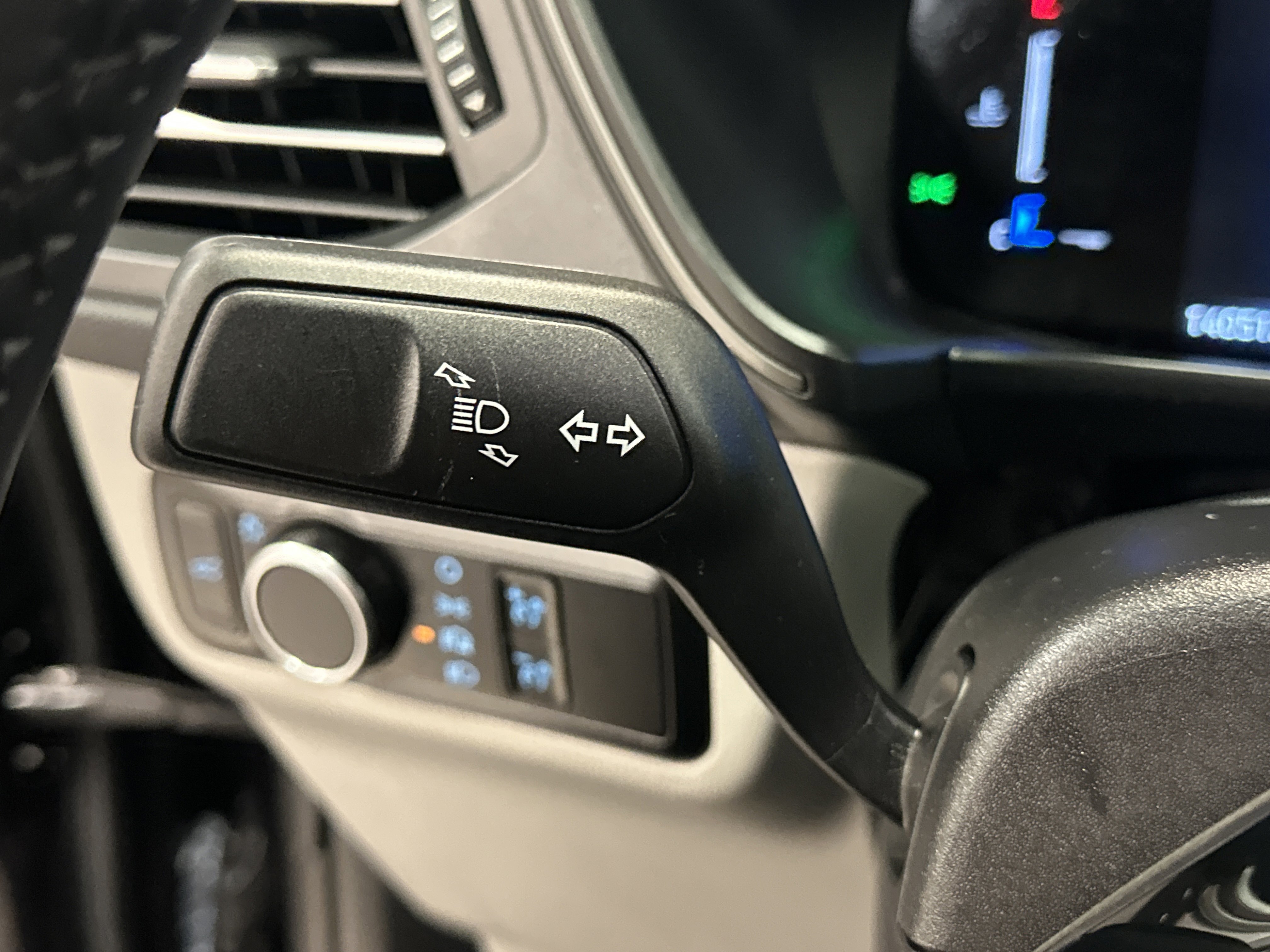 Certified 2023 Ford Escape Active w/ Cold Weather Package image 33