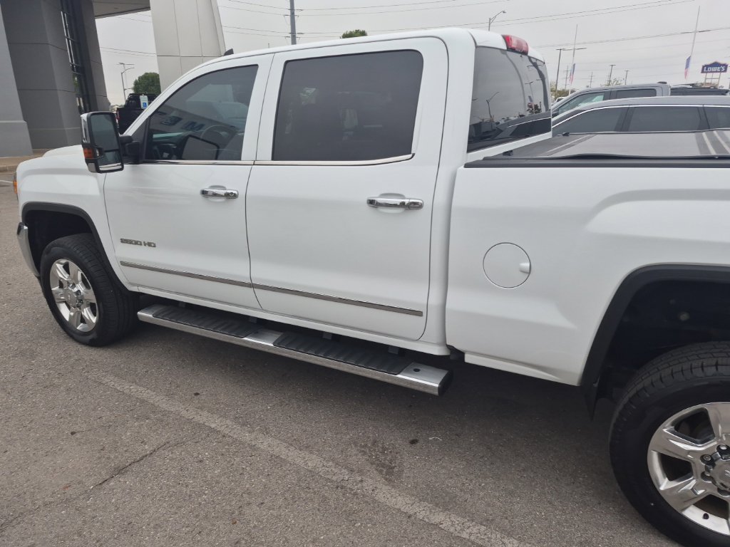 Used 2019 GMC Sierra 2500 SLT w/ Duramax Plus Package AWD/4WD image 15