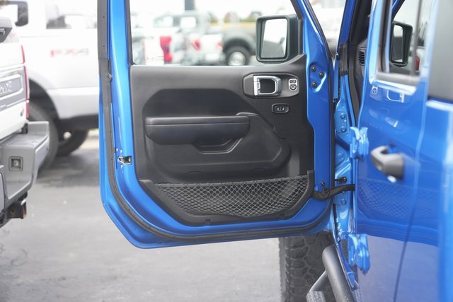 Used 2021 Jeep Gladiator Willys image 30