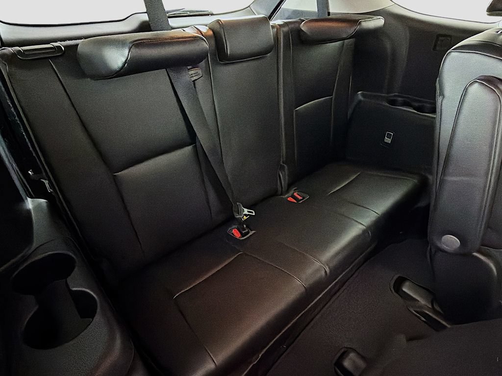Used 2023 Toyota Highlander XLE AWD/4WD image 29