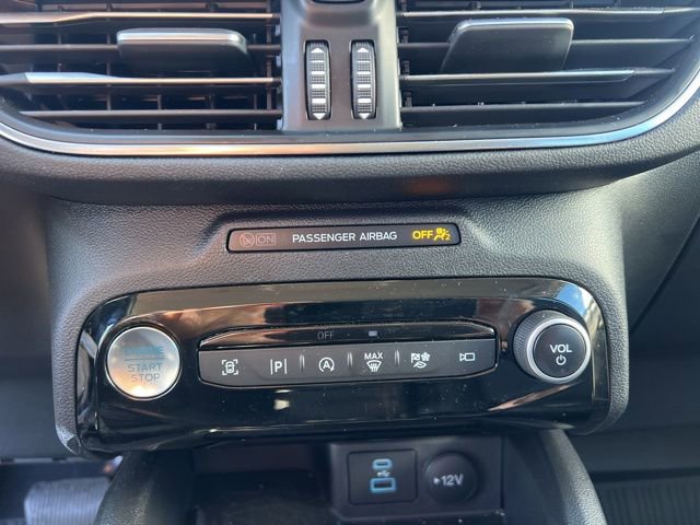 Certified 2023 Ford Escape Platinum AWD/4WD image 29