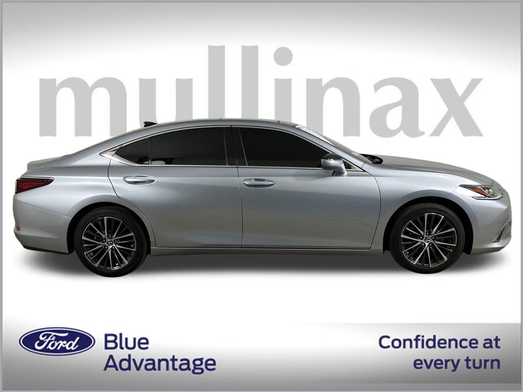Used 2024 Lexus ES 350 w/ Premium Package image 2
