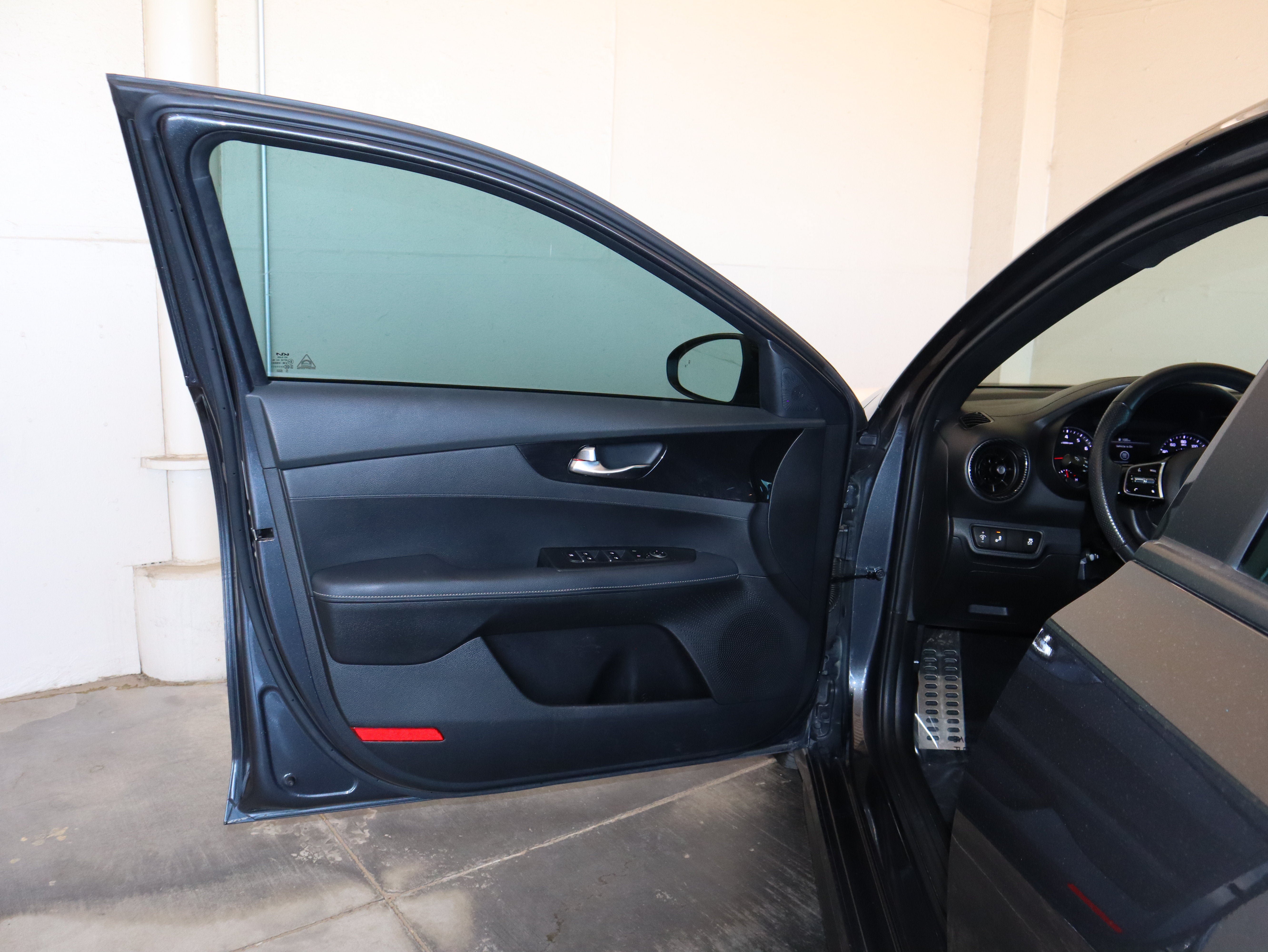 Used 2023 Kia Forte GT-Line FWD image 30