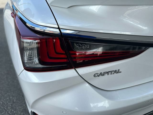 Used 2024 Lexus ES 300h Ultra Luxury w/ Accessory Package (Z2) image 27