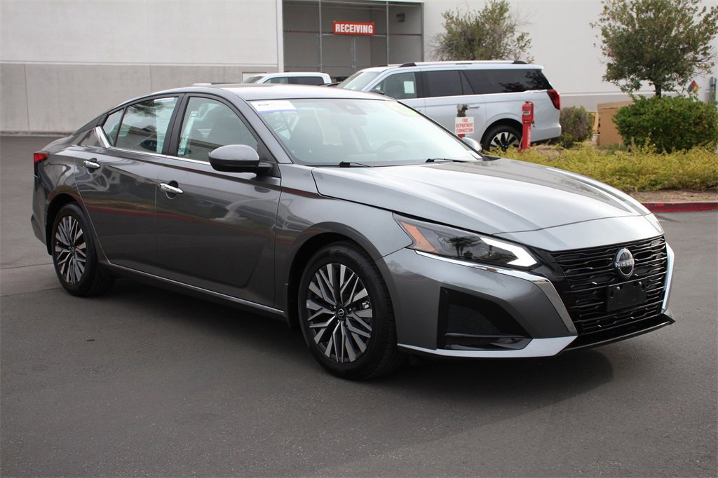 Used 2023 Nissan Altima 2.5 SV image 11